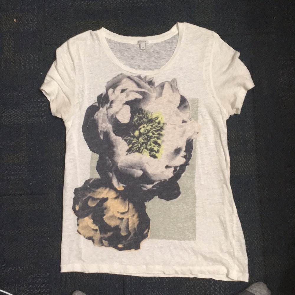 Graphic tee